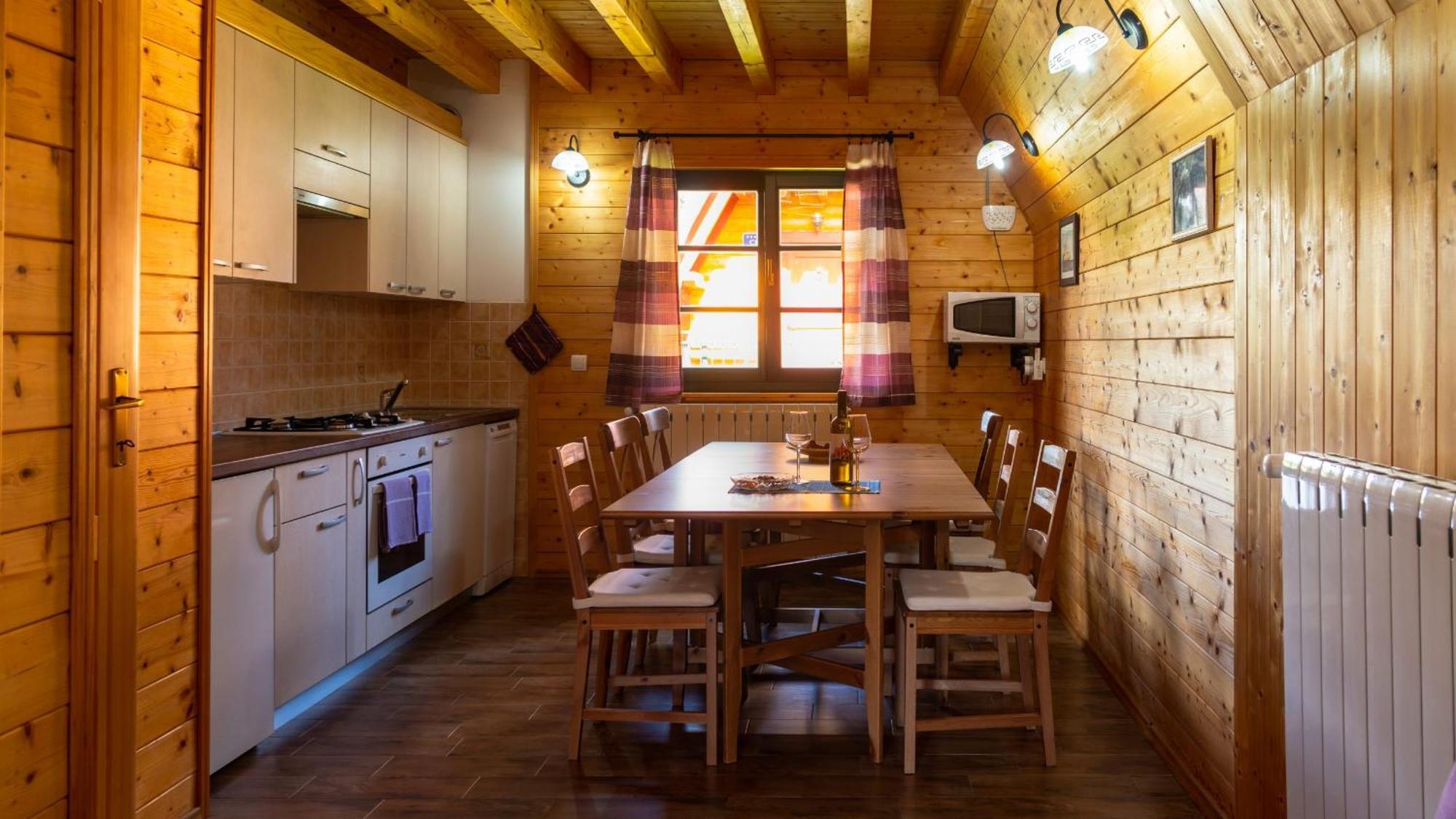 Chalets Runolist Crni Lug Exterior foto